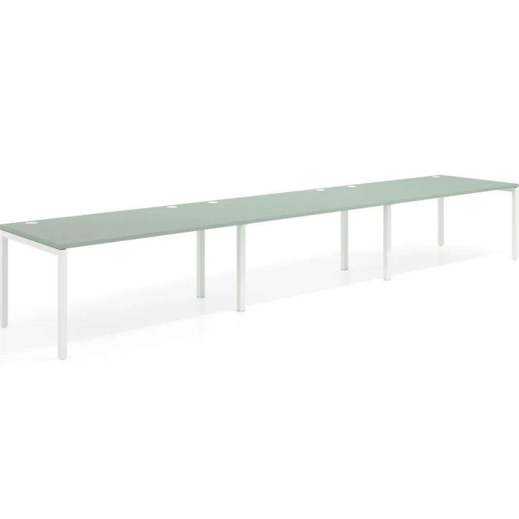 Mesa de oficina en continuidad progresiva triple Kube, fondo 100cm, estructura blanca