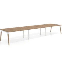 Mesa de oficina multipuesto Arki triple, fondo 126 cm, patas de madera