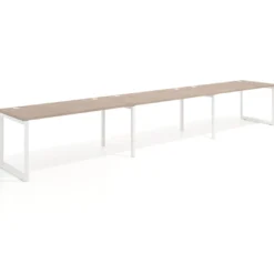 Mesa de oficina progresiva Delta triple, fondo 80cm, estructura blanca