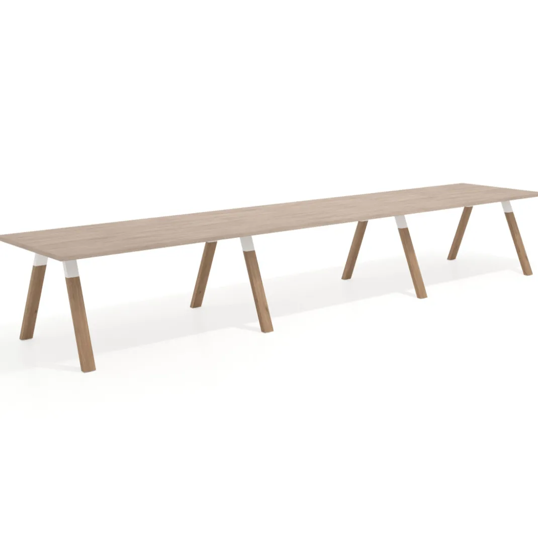 Mesa de oficina progresiva UvePro triple, fondo 100cm, estructura blanca, patas de madera
