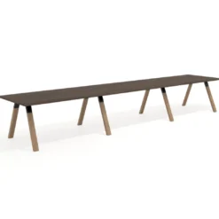 Mesa de oficina progresiva UvePro triple, fondo 100cm, estructura negra, patas de madera