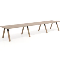 Mesa de oficina progresiva UvePro triple, fondo 100cm, estructura negra, patas de madera