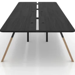 Mesa multipuesto UvePro Bench triple, fondo 166 cm, sobre curvo, estructura negra/madera