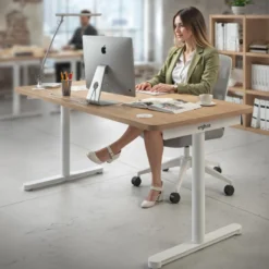 Mesa de Escritorio pata en T, fondo 80cm, estructura blanca, sobre ergonómico