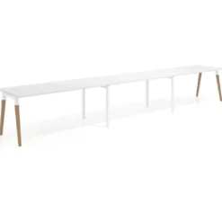 Mesa de oficina en continuidad Arki triple, patas de madera, fondo 80cm