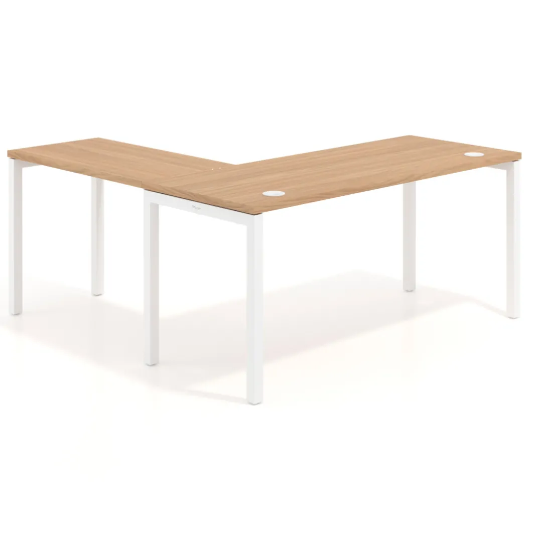 Mesa de oficina en L Kube fondo 68cm con ala estrecha, estructura blanco