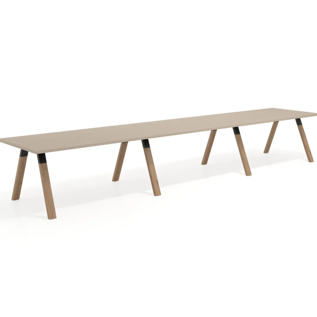 Mesa de oficina progresiva UvePro triple, fondo 100cm, estructura negra, patas de madera