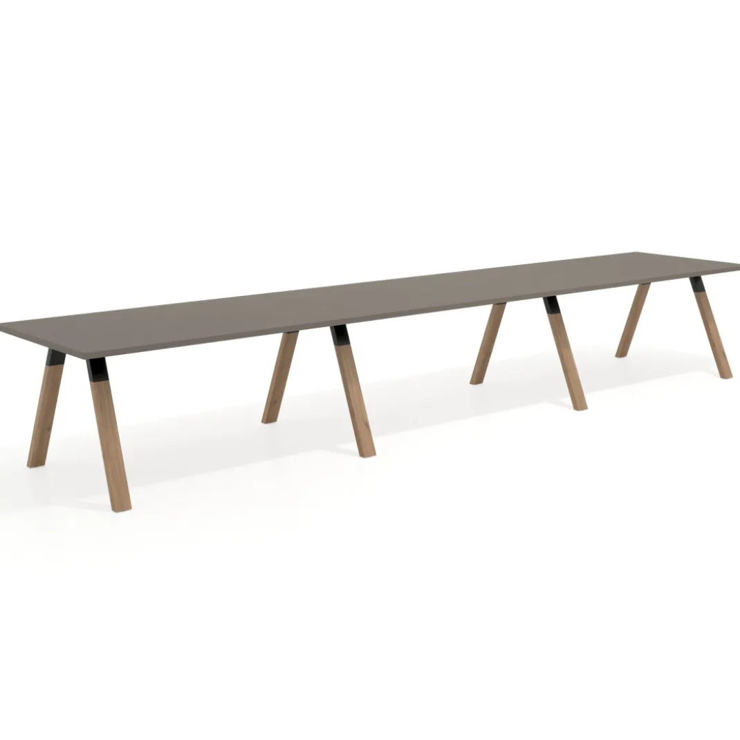 Mesa de oficina progresiva UvePro triple, fondo 100cm, estructura negra, patas de madera