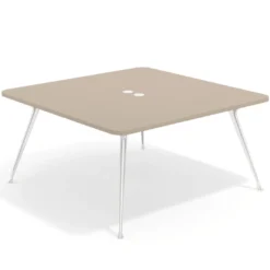 Mesa de reuniones Tekno, fondo 160, patas aluminio inyectado, estructura cromada