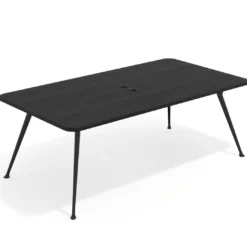 Mesa de reuniones Tekno gran formato, fondo 120, patas aluminio inyectado, estructura negra
