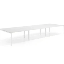 Mesa oficina multipuesto bench Kube triple, fondo 166 cm, estructura blanco