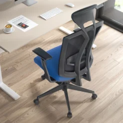 Silla de oficina Baron, reposacabezas, brazos 3D, red