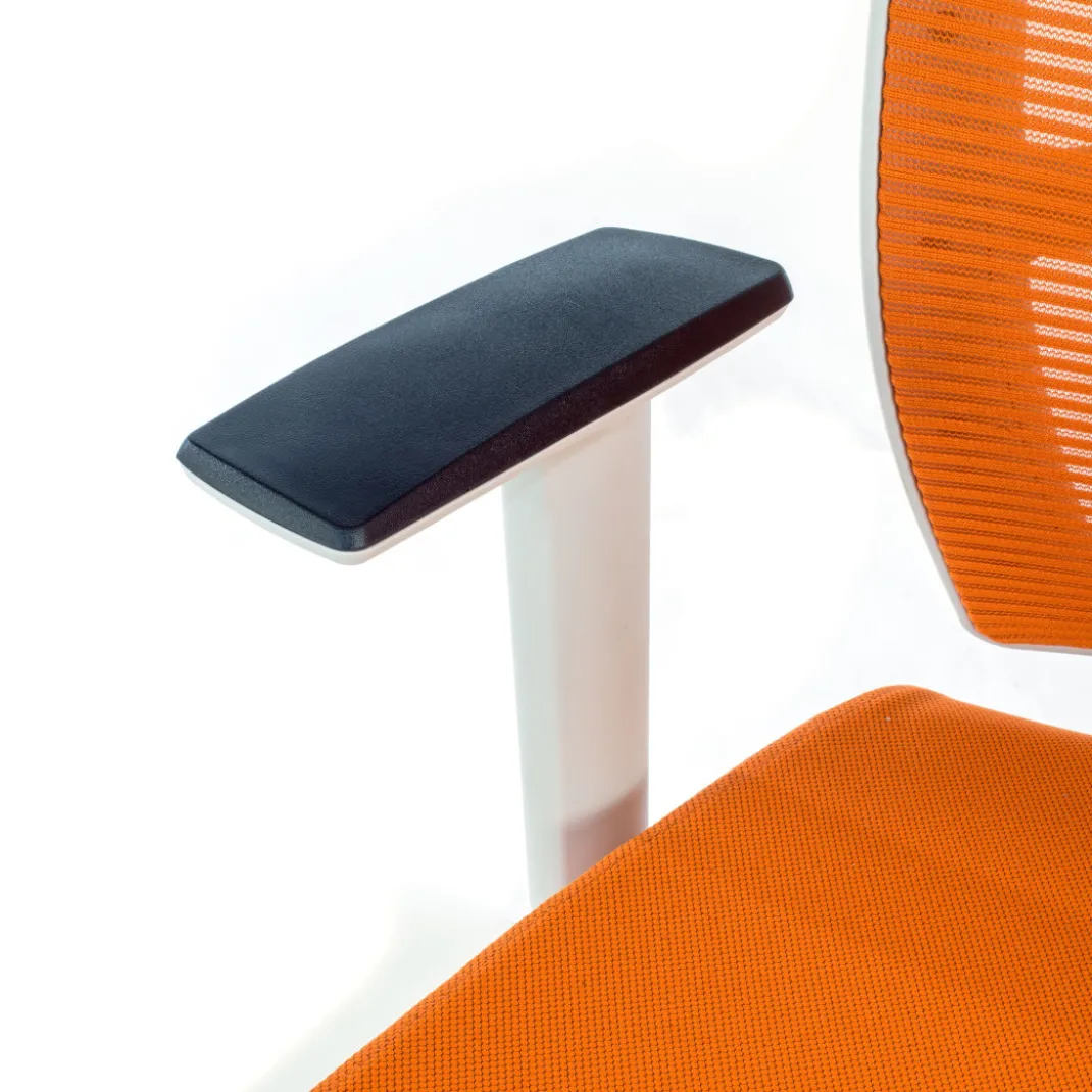 Silla de oficina Kendo white, brazos ajustables, reposacabezas, red
