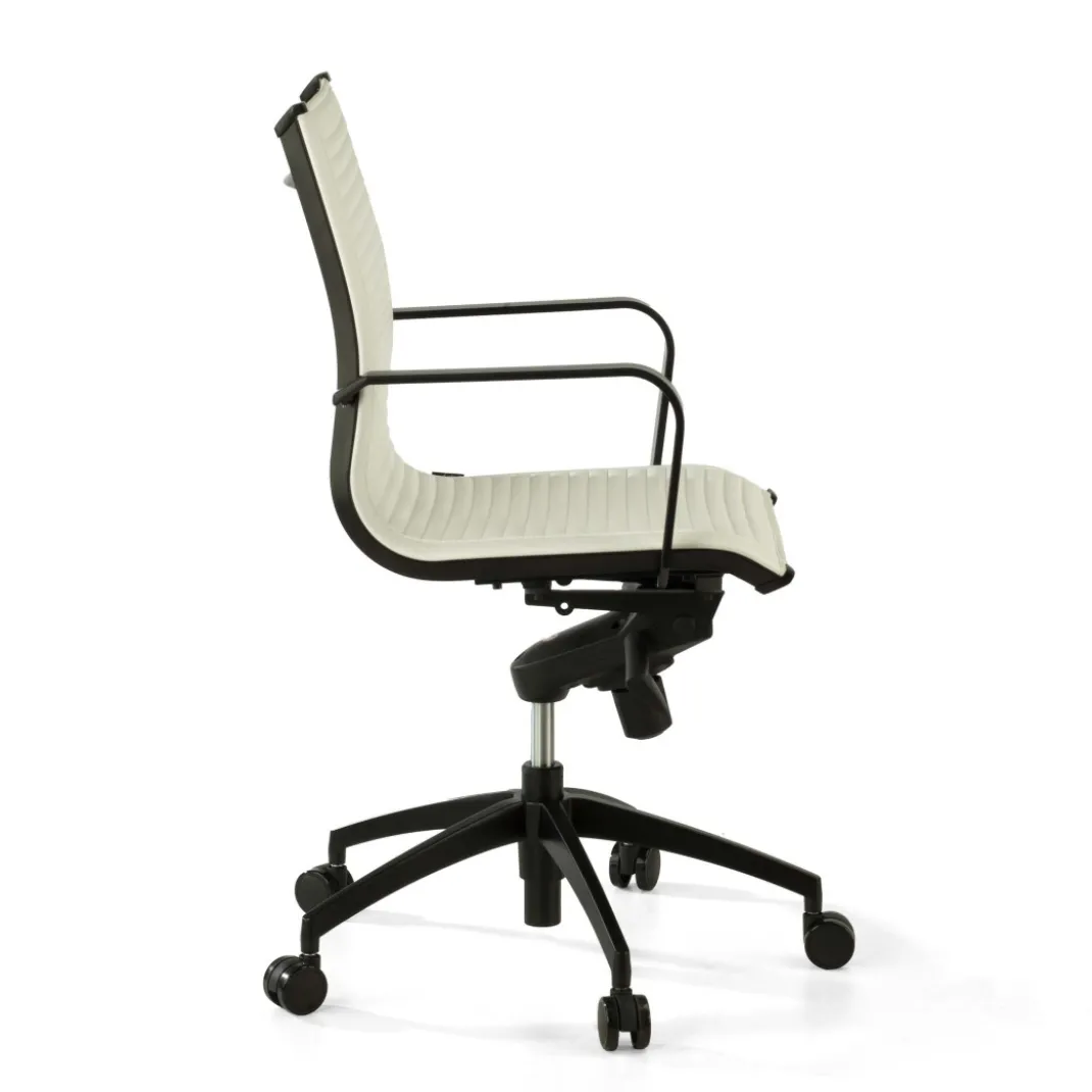 Silla oficina de diseño Croma, respaldo bajo, estructura negra