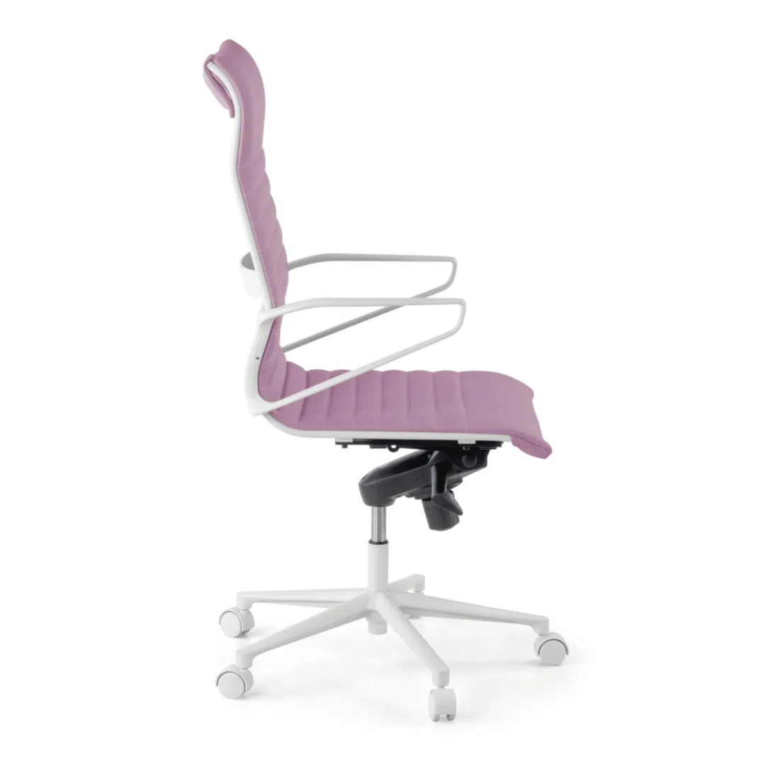 Sillón oficina Diseño Forli, estructura blanca, respaldo alto, ecopiel